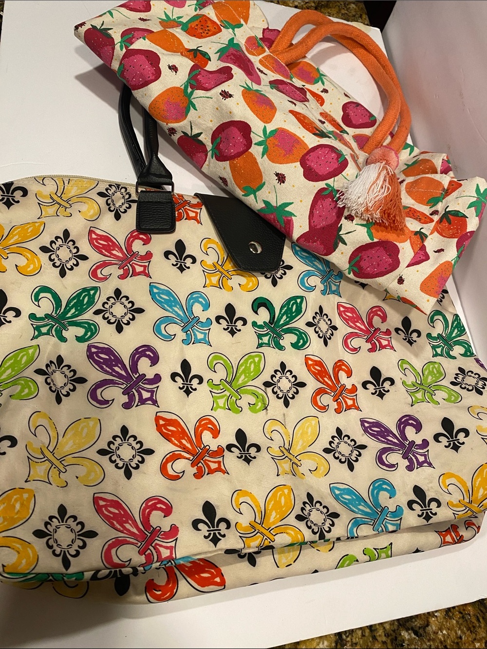 Multicolor Fleur-de-Lis Canvas Tote Bag - Cream with Bright Accents+strawberry